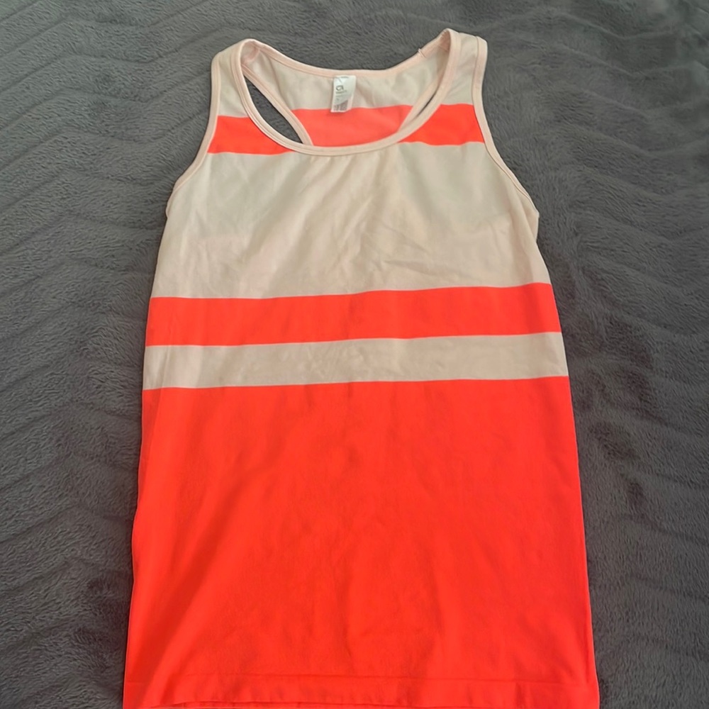 Pink Gap-fit athlete shirt